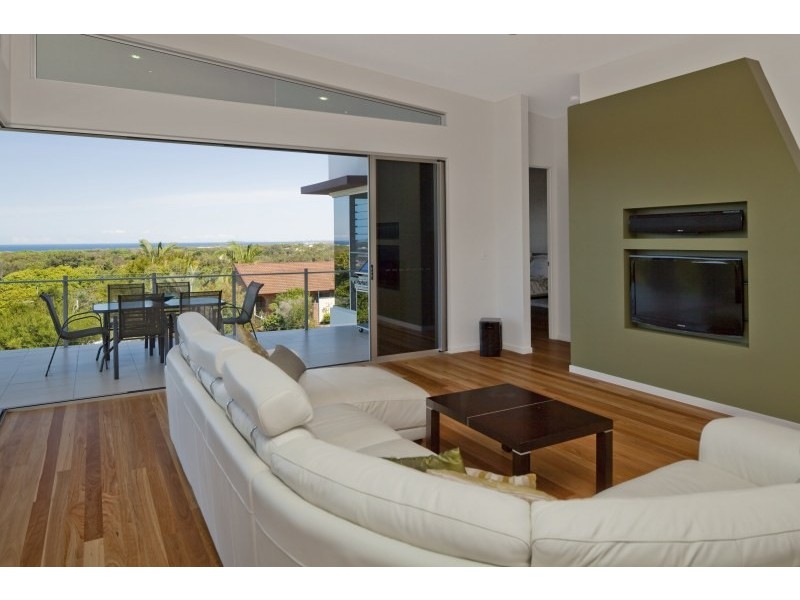 6 Binnea Street, Yaroomba QLD 4573