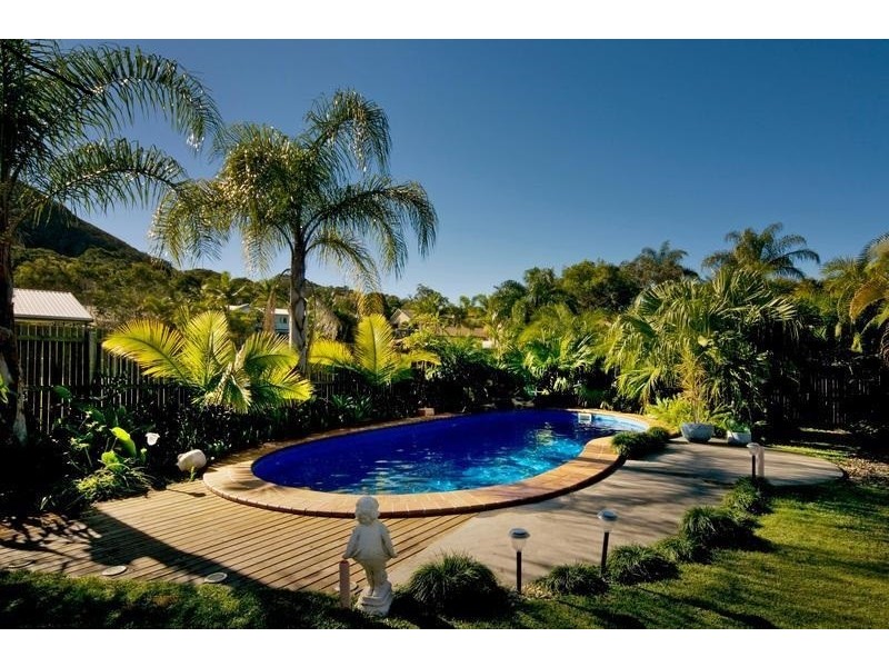 15 Jarnahill Drive, Mount Coolum QLD 4573