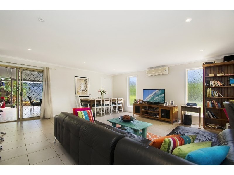 15 Jarnahill Drive, Mount Coolum QLD 4573