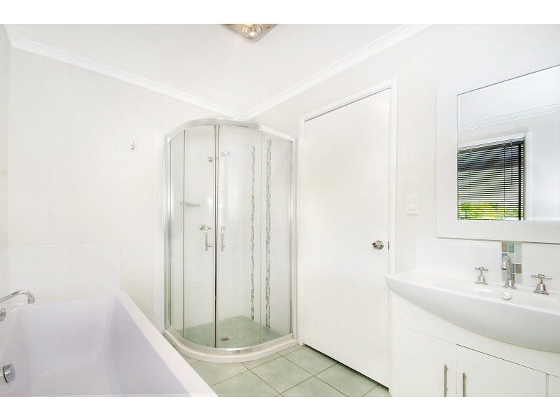 15 Jarnahill Drive, Mount Coolum QLD 4573