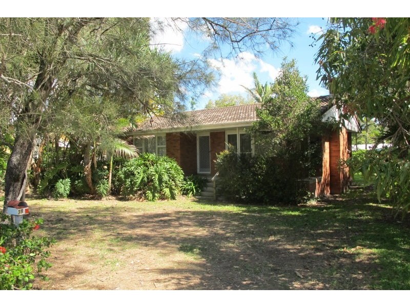 39 Perry Street, Coolum Beach QLD 4573