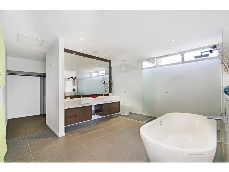 7  Palm Beach Avenue, Yaroomba QLD 4573