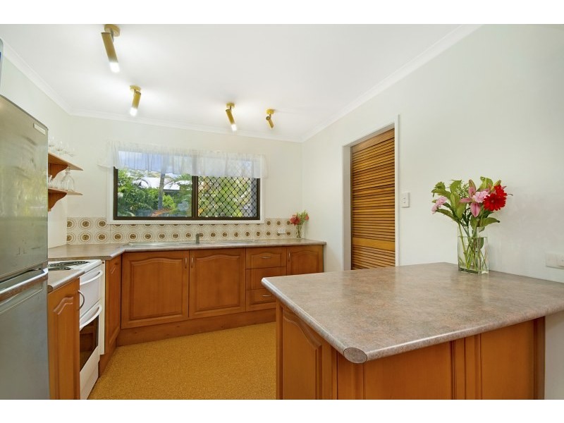 5 Gwenda Avenue, Mount Coolum QLD 4573