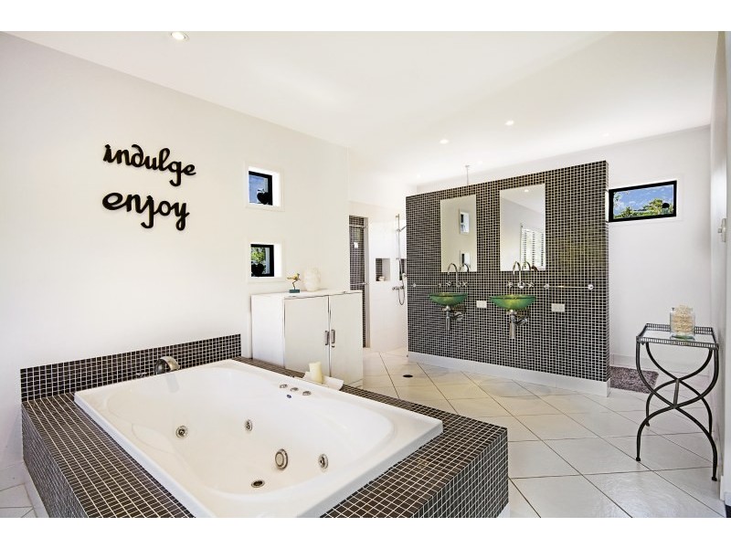 11 Perkins Place, Yaroomba QLD 4573