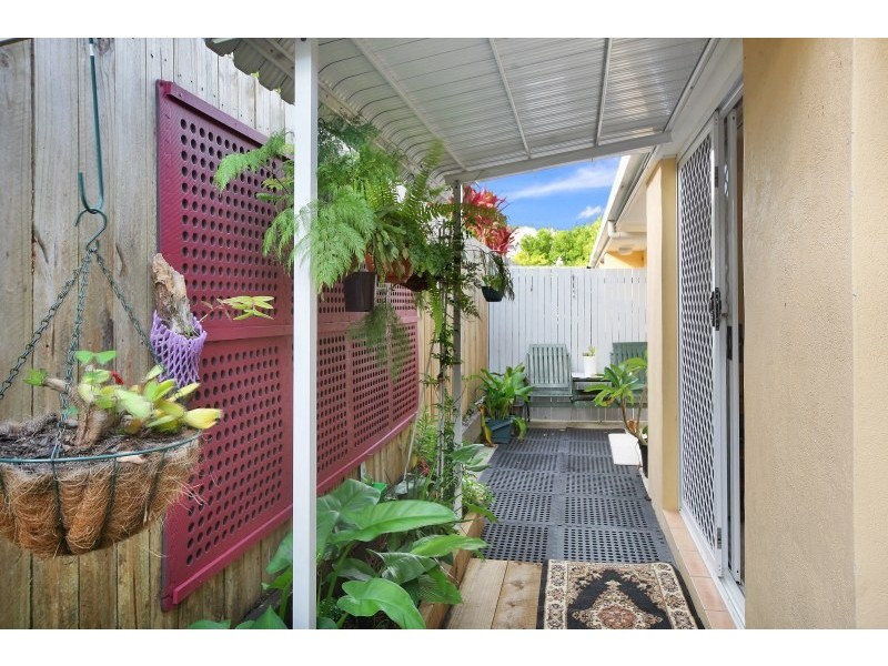 2/5 Wales Court, Mount Coolum QLD 4573