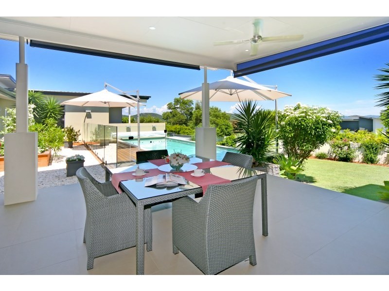 9 Tea Tree Grove, Peregian Springs QLD 4573
