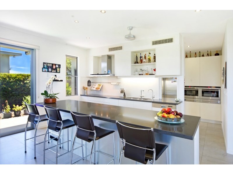 9 Tea Tree Grove, Peregian Springs QLD 4573
