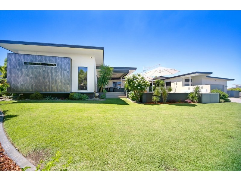 9 Tea Tree Grove, Peregian Springs QLD 4573