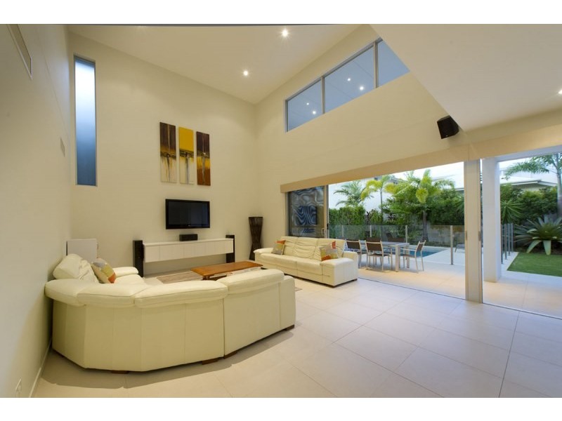 9 Palm Beach Avenue, Yaroomba QLD 4573