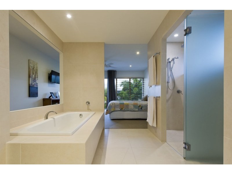 9 Palm Beach Avenue, Yaroomba QLD 4573