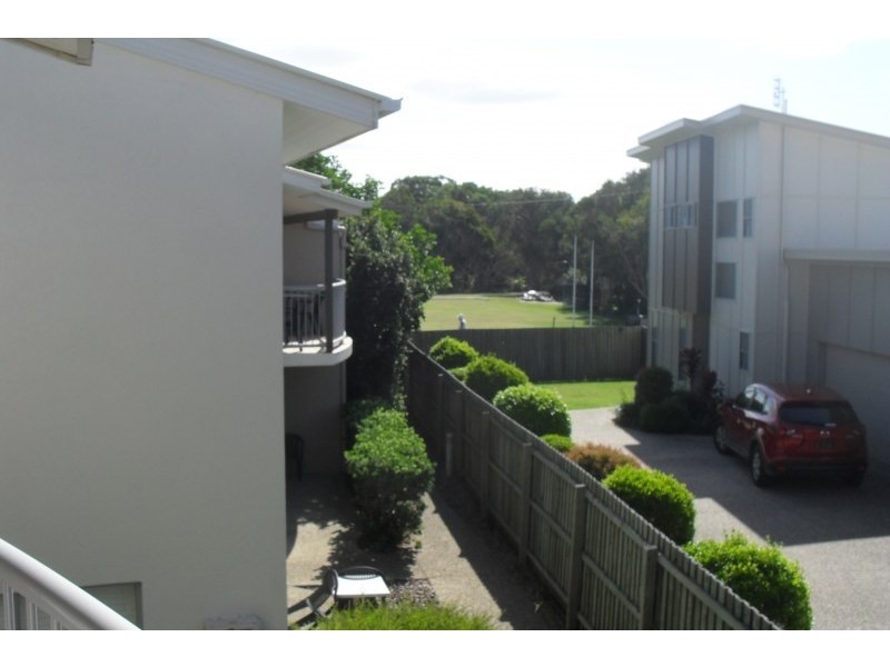 2/7 Seacove Lane, Coolum Beach QLD 4573