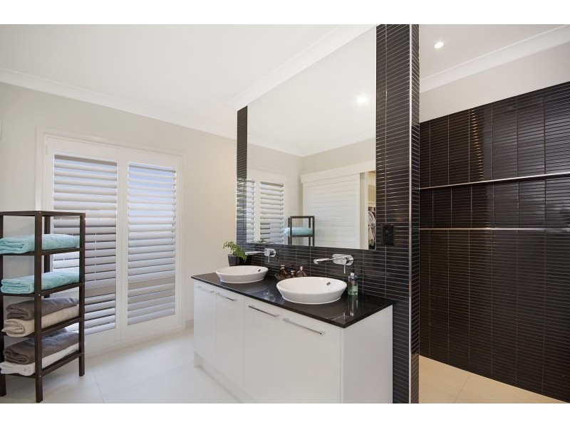 12 Crenshaw Place, Peregian Springs QLD 4573