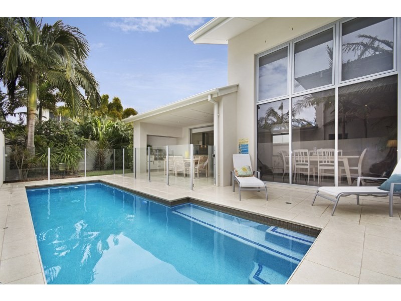 12 Sunset Beach Avenue, Mount Coolum QLD 4573