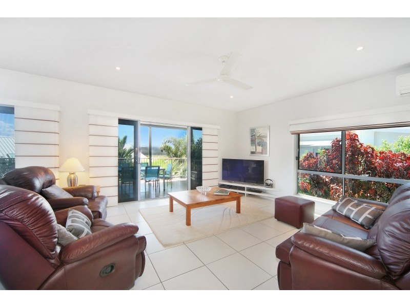 18 Elly Circuit, Coolum Beach QLD 4573