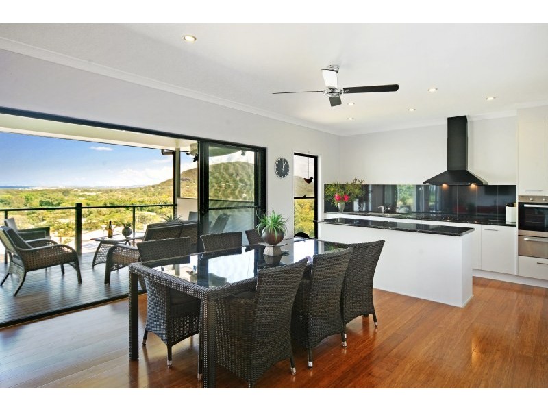 8 Shanagolden Court, Yaroomba QLD 4573