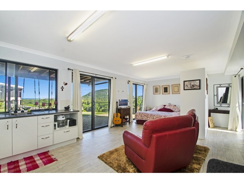 8 Shanagolden Court, Yaroomba QLD 4573