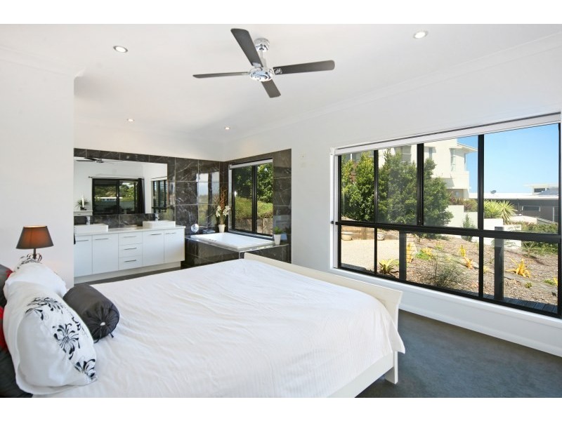8 Shanagolden Court, Yaroomba QLD 4573