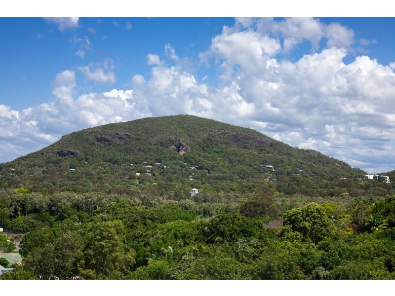 8 Shanagolden Court, Yaroomba QLD 4573