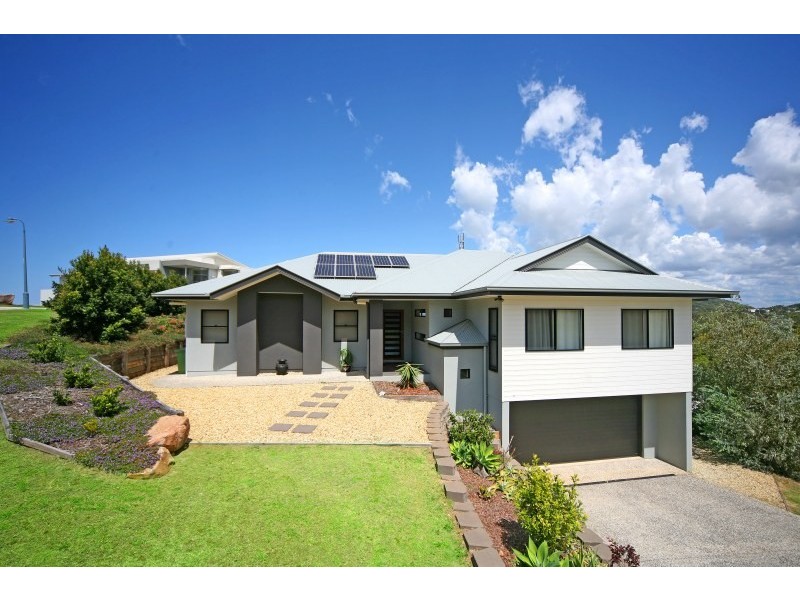 8 Shanagolden Court, Yaroomba QLD 4573