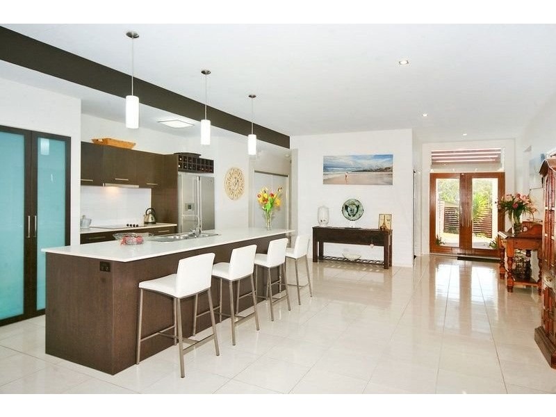 11 Maidstone Crescent, Peregian Springs QLD 4573