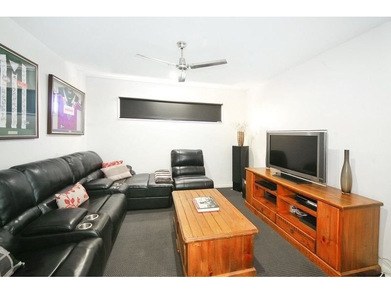 11 Maidstone Crescent, Peregian Springs QLD 4573