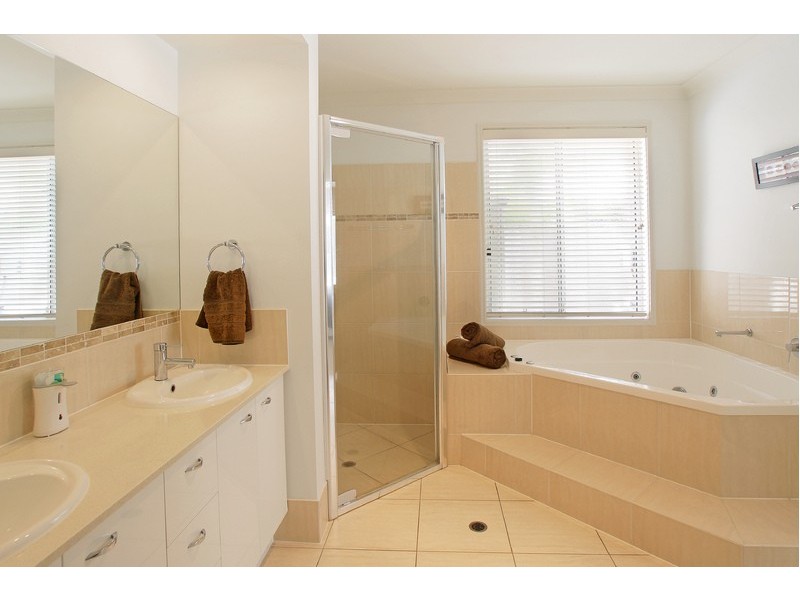 19 Glen Abby Avenue, Peregian Springs QLD 4573