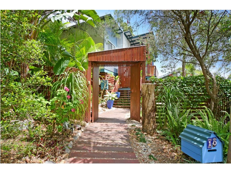 10 Mountain Rise Court, Mount Coolum QLD 4573