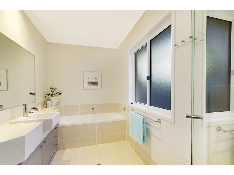 6 Ironhurst Place, Peregian Springs QLD 4573