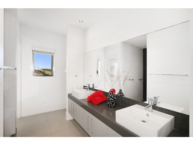 8 Pennant Court, Peregian Springs QLD 4573