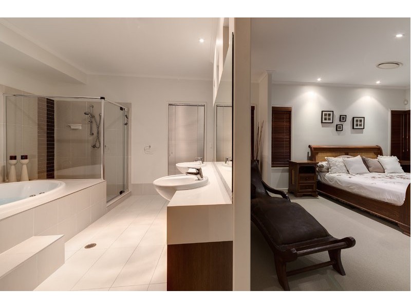 9 Inverness Place, Peregian Springs QLD 4573