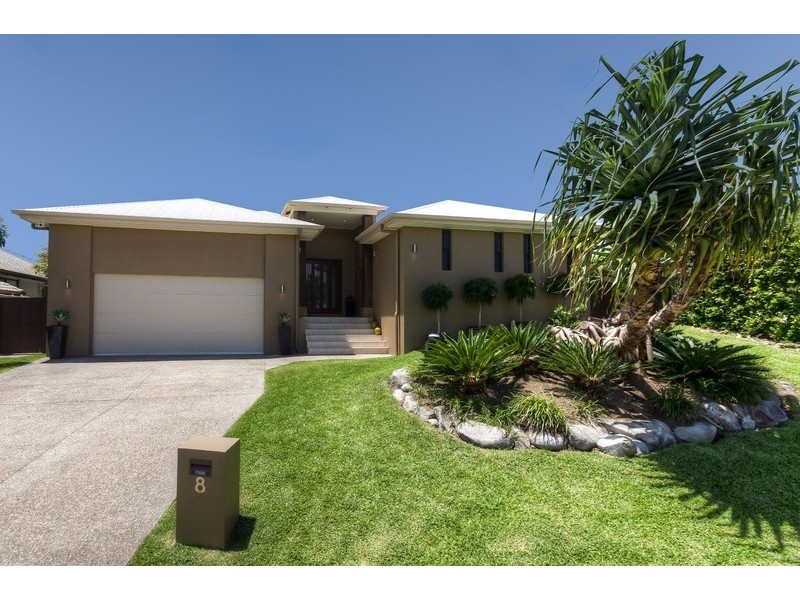 8 Shoal Court, Peregian Springs QLD 4573
