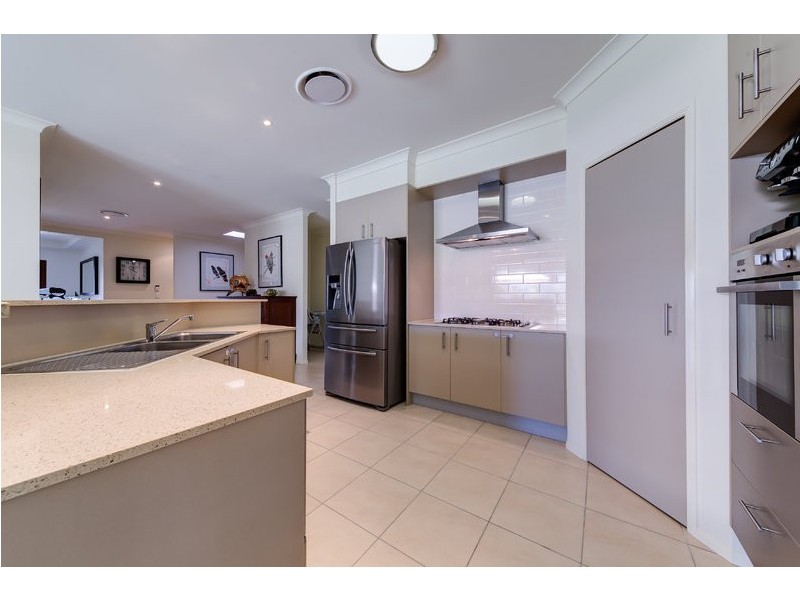 8 Shoal Court, Peregian Springs QLD 4573