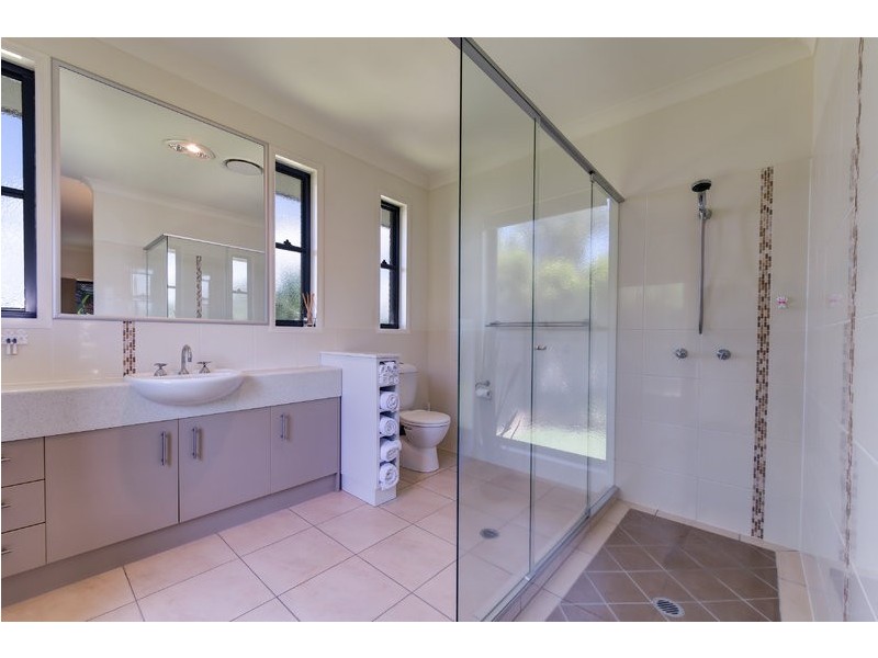 8 Shoal Court, Peregian Springs QLD 4573
