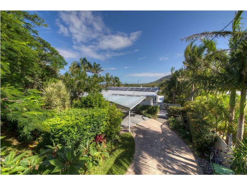 15 Binnea Street, Yaroomba QLD 4573
