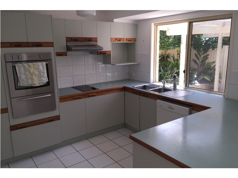 2/7 Ramilles Street, Mount Coolum QLD 4573