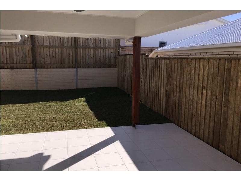 8 Newport Street, Peregian Beach QLD 4573