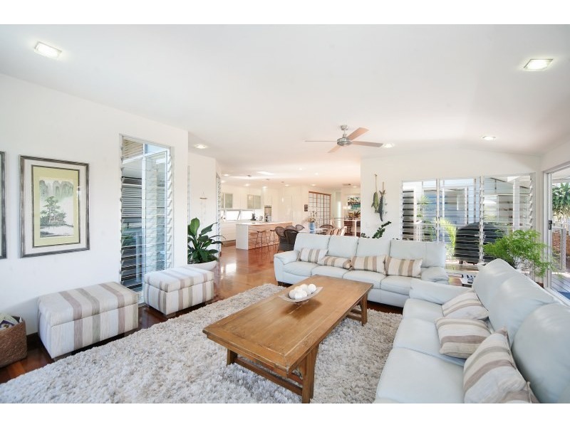 61 Mudjimba Esplanade, Mudjimba QLD 4564