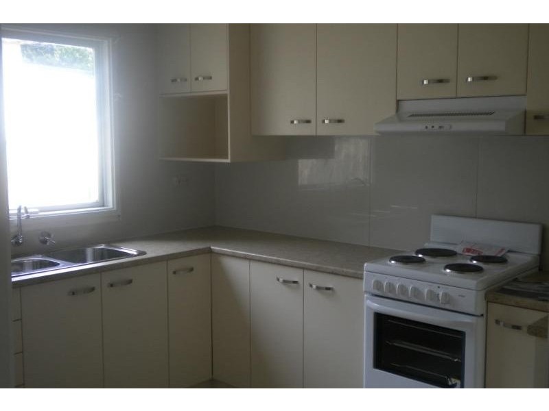 2 Elm Street, Constitution Hill NSW 2145