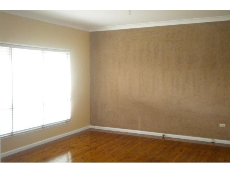 2 Elm Street, Constitution Hill NSW 2145