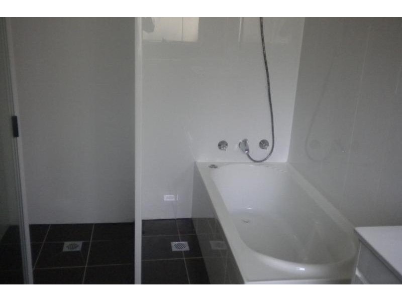 2 Elm Street, Constitution Hill NSW 2145