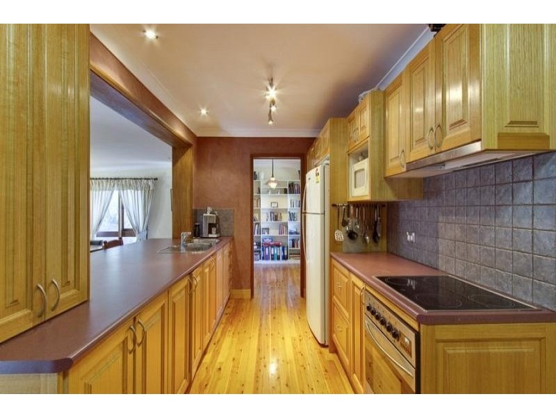 37 Hutchins Crescent, Kings Langley NSW 2147