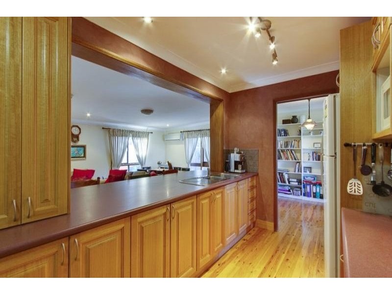 37 Hutchins Crescent, Kings Langley NSW 2147