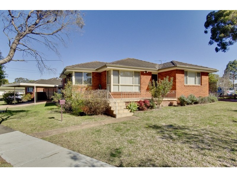 32 Peter Parade, Old Toongabbie NSW 2146