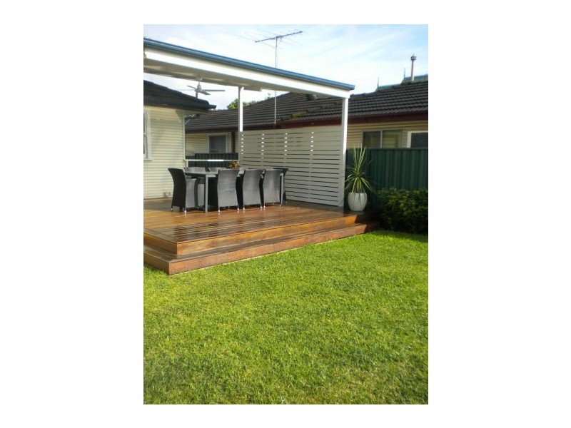 8 Peter Parade, Old Toongabbie NSW 2146