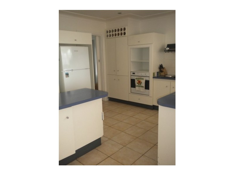 8 Peter Parade, Old Toongabbie NSW 2146