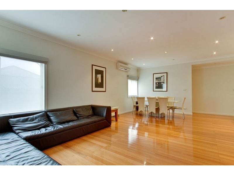 8 Pioneer Street, Seven Hills NSW 2147