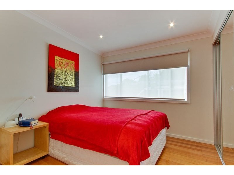 8 Pioneer Street, Seven Hills NSW 2147