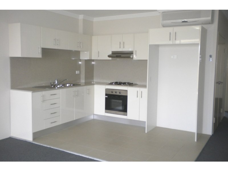 Unit 15/12-14 Lydbrook Street, Westmead NSW 2145
