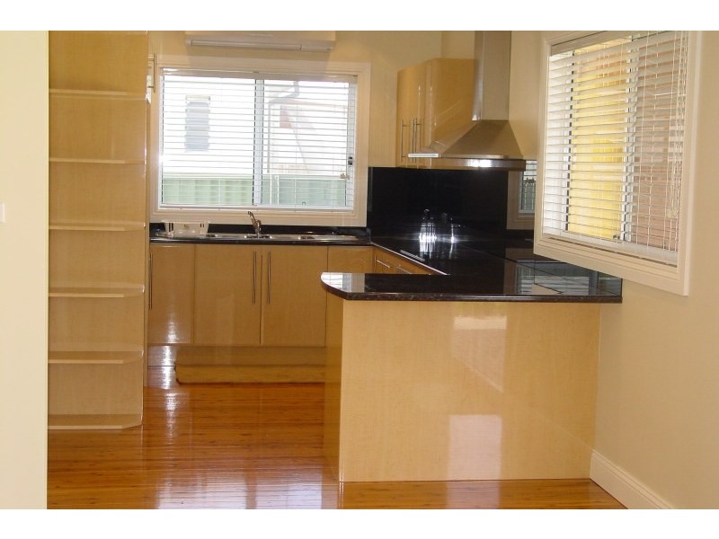 94 Bulli Road, Toongabbie NSW 2146