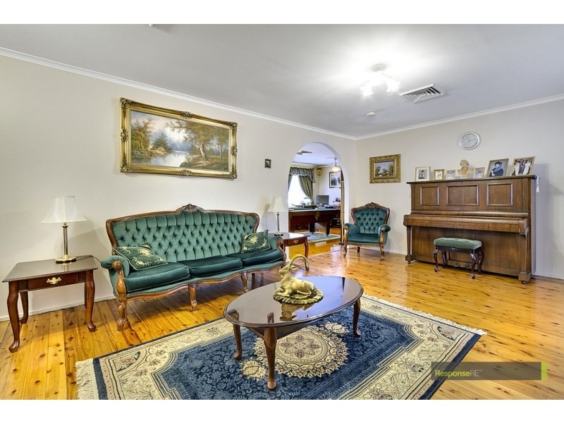 4 Knight Avenue, Kings Langley NSW 2147
